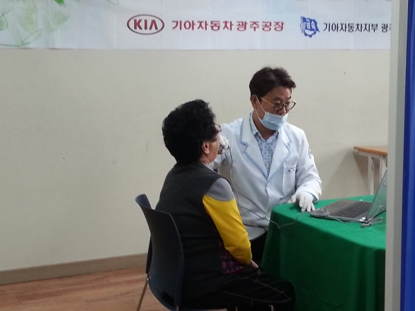 첨부 이미지 3-지역주민의 구강관리를 위한 무료치과검진 실시