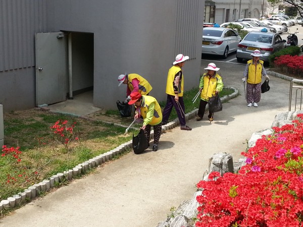 첨부 이미지 2-실버봉사단 마을환경지킴이사업 