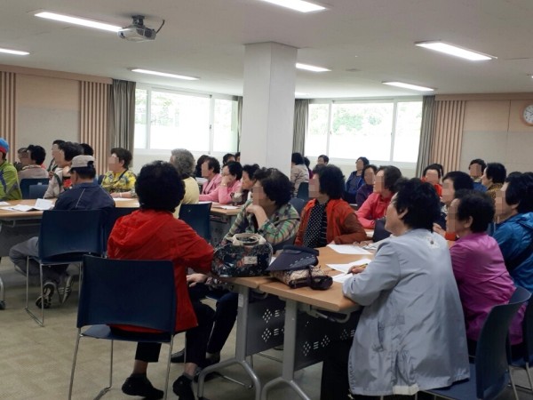 첨부 이미지 1-노인사회활동지원사업 노노케어 참여자 활동교육