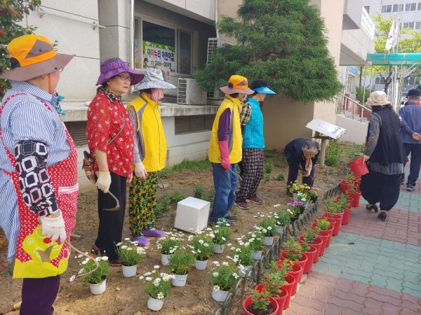첨부 이미지 4-[밤실마을 싱싱하우스] 아름다운 마을가꾸기 