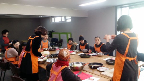 첨부 이미지 3-[요리교실프로그램] 한국암웨이 선생님들과 함께!