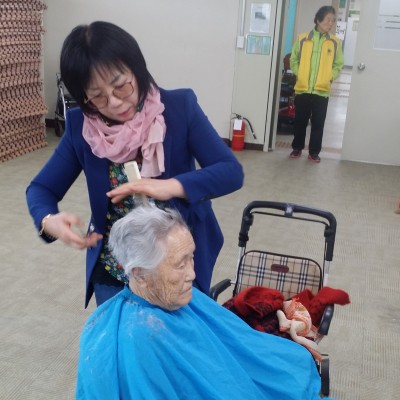 첨부 이미지 3-[이미용서비스]넷째주 화요일에 이미용서비스가 진행되어지고 있습니다.