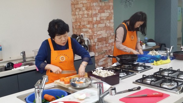 첨부 이미지 3-[요리교실프로그램] 한국암웨이 선생님들과 함께!